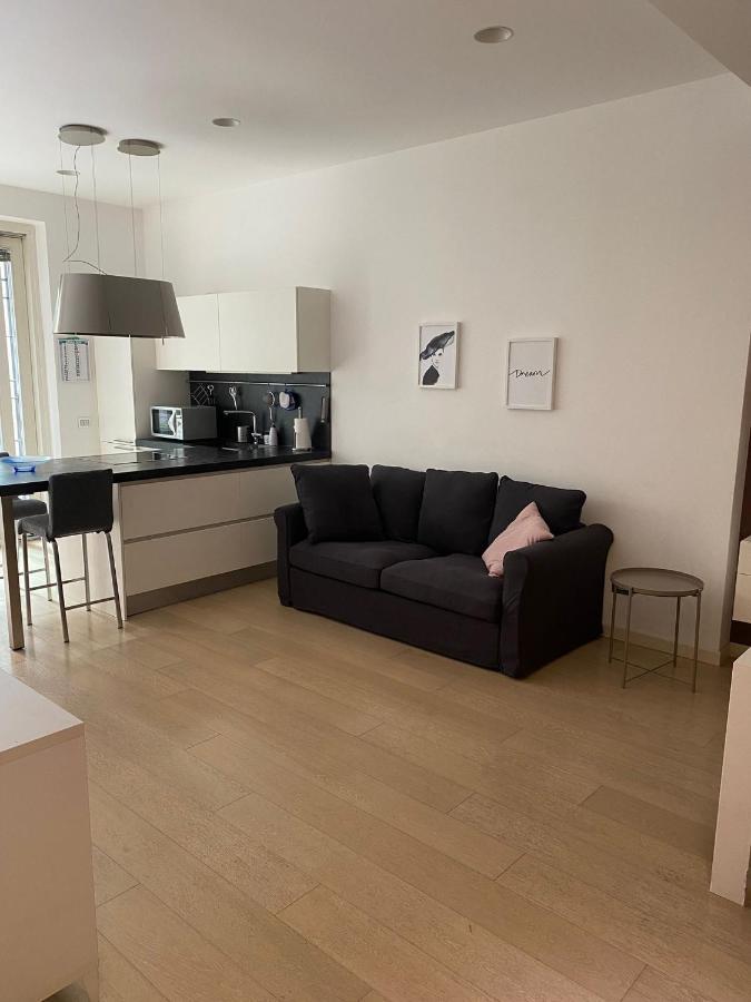 Lovely Apartment In The New Porta Nuova Area Милан Экстерьер фото
